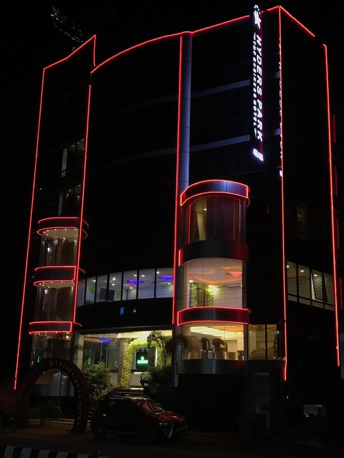 Hyders Park The Business Hotel Thanjavur Esterno foto