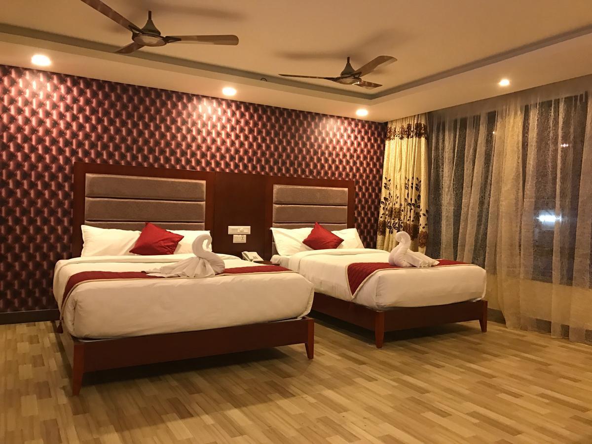 Hyders Park The Business Hotel Thanjavur Esterno foto