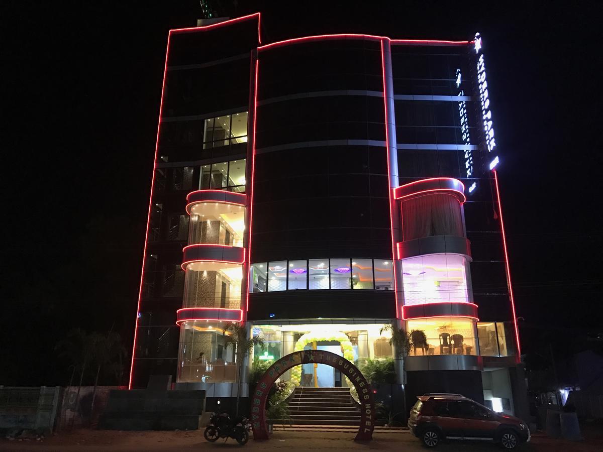 Hyders Park The Business Hotel Thanjavur Esterno foto