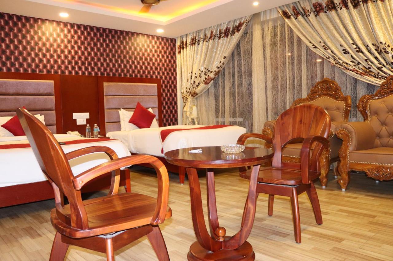 Hyders Park The Business Hotel Thanjavur Esterno foto