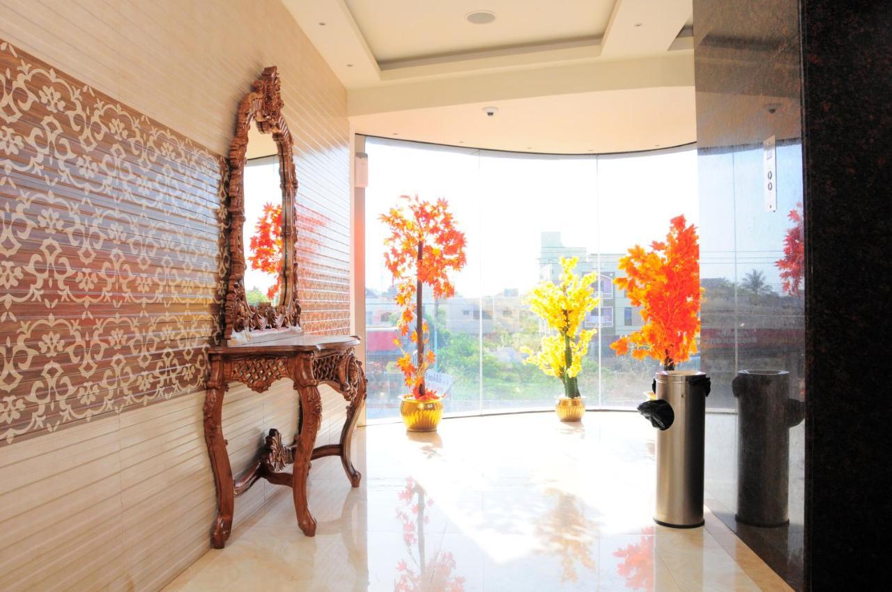 Hyders Park The Business Hotel Thanjavur Esterno foto