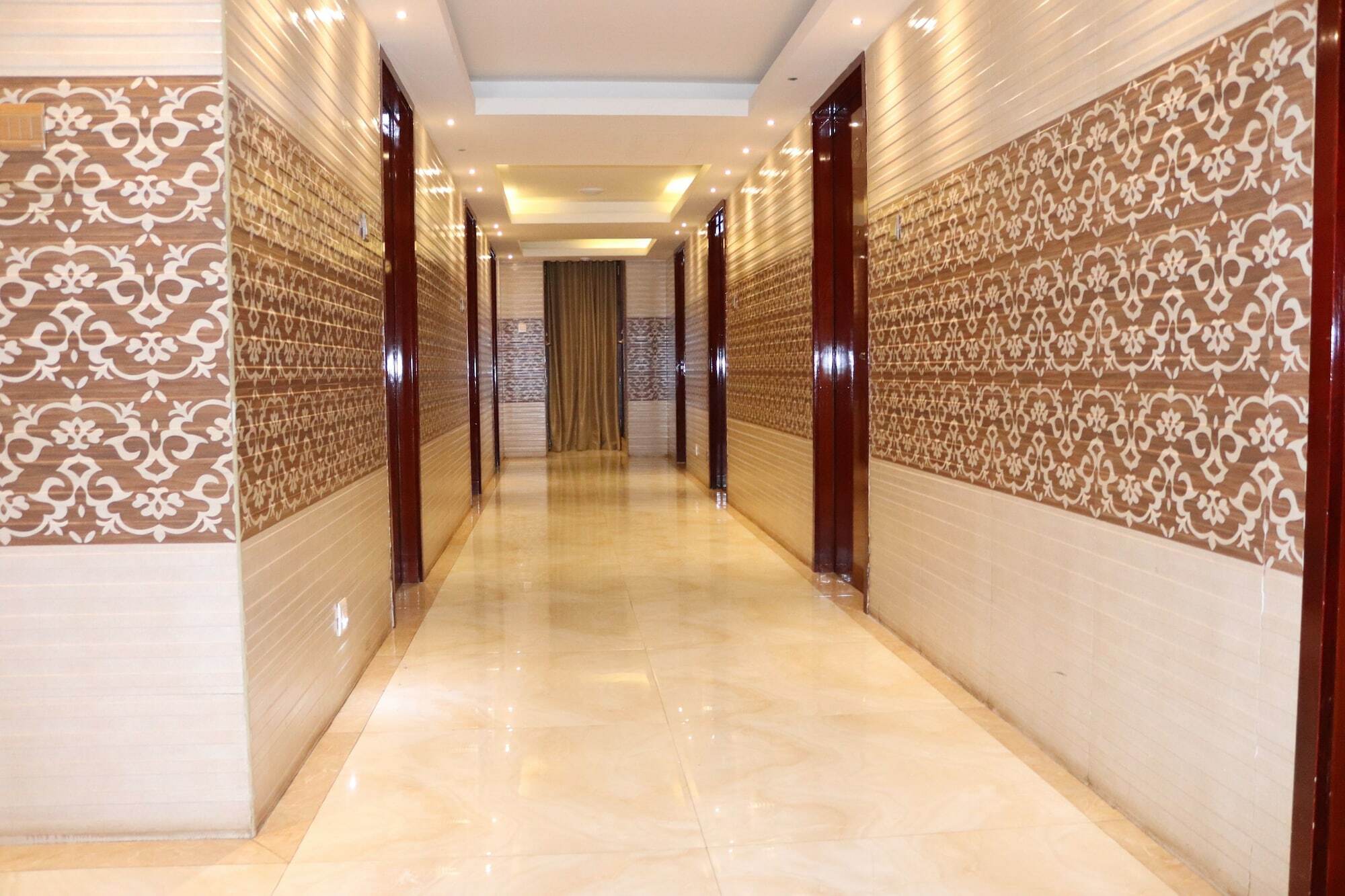 Hyders Park The Business Hotel Thanjavur Esterno foto