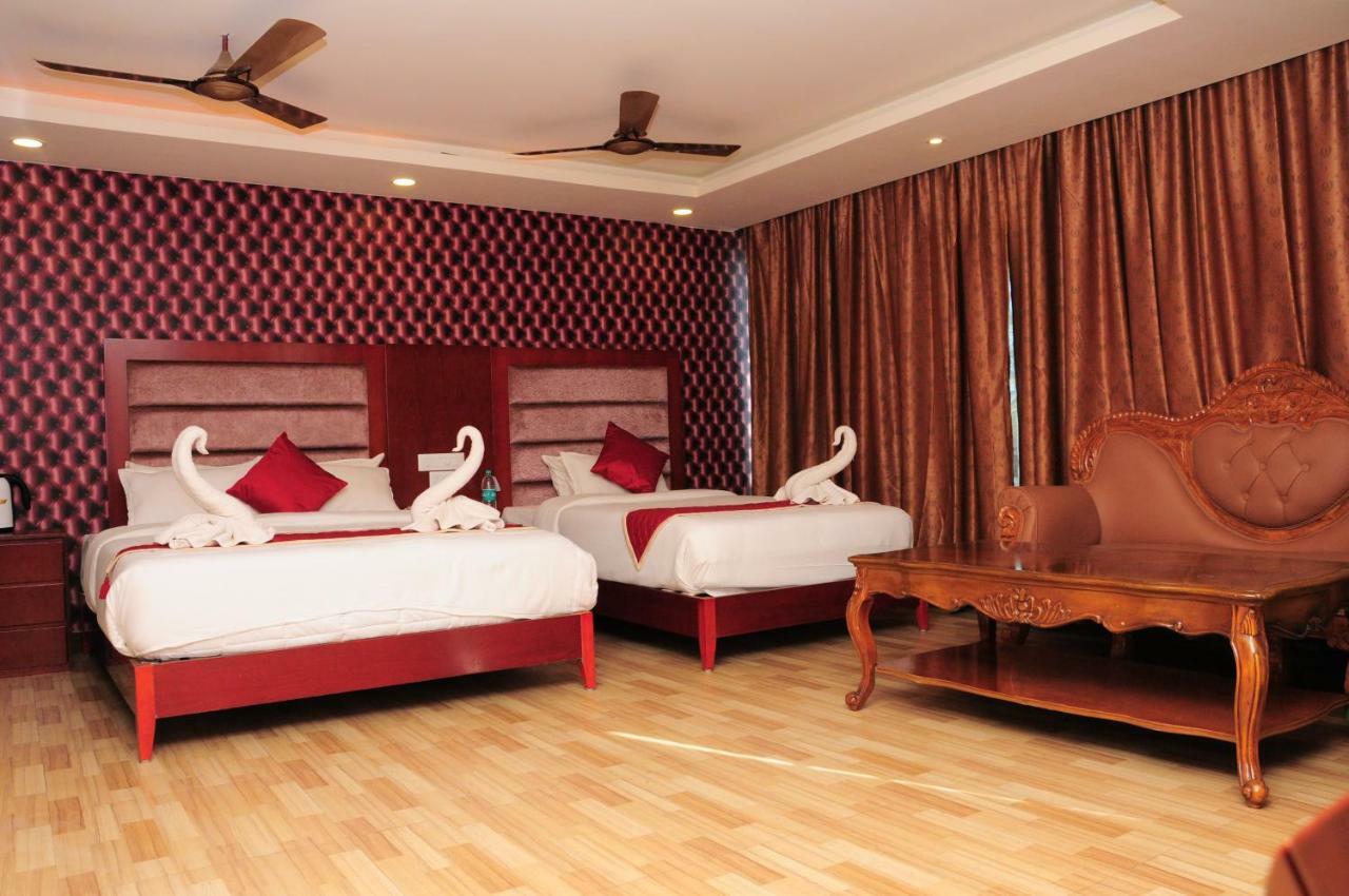 Hyders Park The Business Hotel Thanjavur Esterno foto